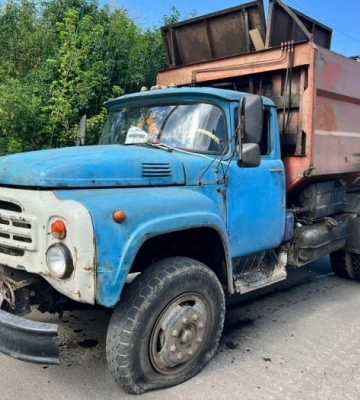 У Костянтинівці внаслідок атаки дронів поранено цивільного та пошкоджено сміттєвоз