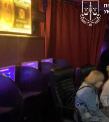У Києві ліквідували мережу з 10 підпільних гральних закладів із щоденним прибутком у пів мільйона гривень