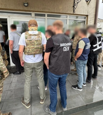15-20 тисяч доларів за «пакет послуг»: на Львівщині викрили схему виїзду військовозобов’язаних за кордон