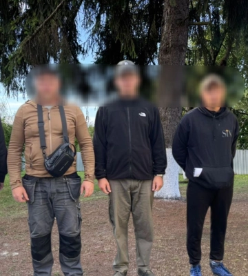 Біля кордону зі Словаччиною спіймали трьох ухилянтів, які прикидались грибниками