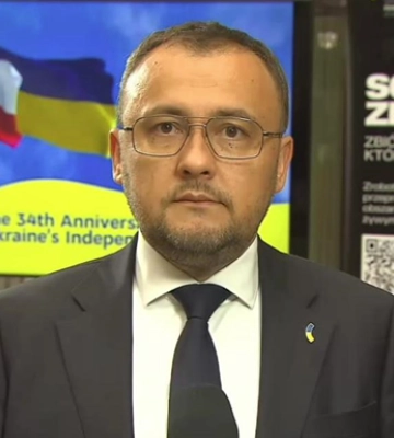 Посольство обратилось к украинцам в Польше из-за вето Навроцкого
