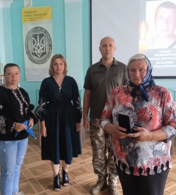 Вдячність і скорбота: у Луцьку родинам полеглих воїнів вручили ордени Героїв