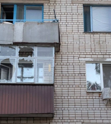 Росіяни обстріляли Дніпропетровщину: пошкоджено багатоповерхівку та ферму