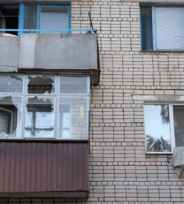 Атака на Дніпропетровщину: пошкоджень зазнав багатоповерховий будинок та ферма