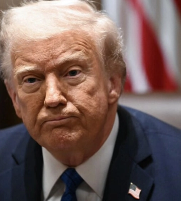 Трамп ввел 50% пошлины на индийские товары из-за закупки российской нефти Трамп ввел 50% пошлины на индийские товары из-за закупки российской нефти