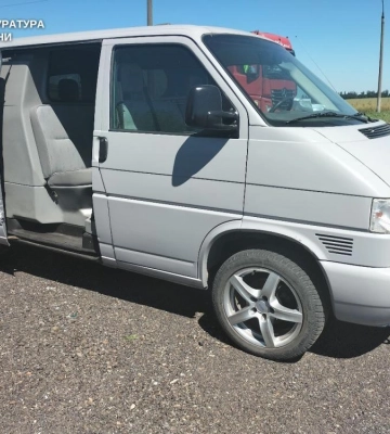 На потреби ЗСУ передадуть 6 автомобілів, які ввезли як гуманітарну допомогу, але потім продали