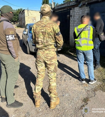 Одна закладка – 550 гривень: копи впіймали наркоторговця в Лозовій 