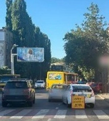 ДТП на пішохідному: 83-річний водій збив школярку в Одесі