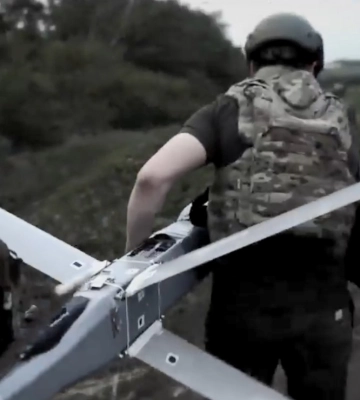 На Запорожье дроны Vector и Virtus взорвали орудие ВС РФ: 5 кг взрывчатки на 100 км (видео)