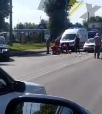 У Луцьку на вулиці Львівській автомобіль збив жінку