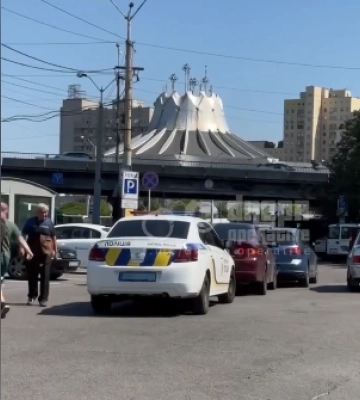 Дніпро зупинилося в заторах: сталося одразу кілька аварій