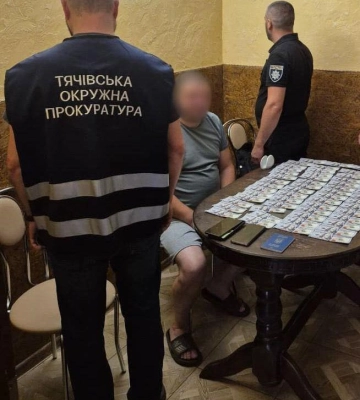 На Закарпатті ухилянтів через кордон переправляв місцевий вчитель географії