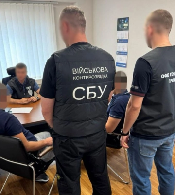 Неякісна форма, зниклий дизель та фіктивні виплати: у військових вкрали 248 мільйонів гривень