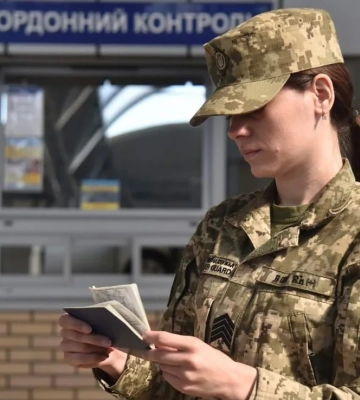 Від завтра чоловіки віком від 18 до 22 років зможуть виїхати за кордон