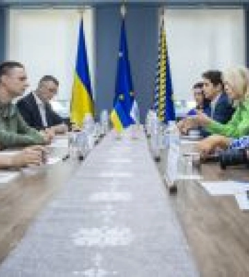 Підтримка транзитних центрів і допомога переселенцям: команда ОВА зустрілася з делегацією УВКБ ООН
