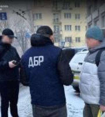 Адвоката на Львівщині підозрюють у шахрайстві з родинами