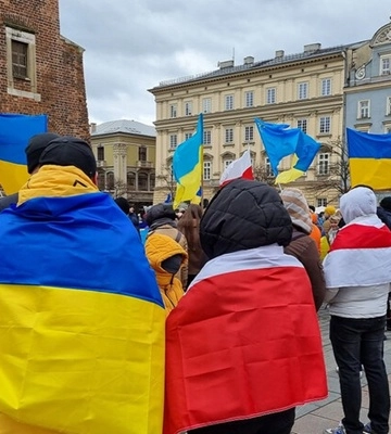 Українські біженці забезпечили приріст доходів бюджету Польщі майже на 50 млрд злотих у минулому році