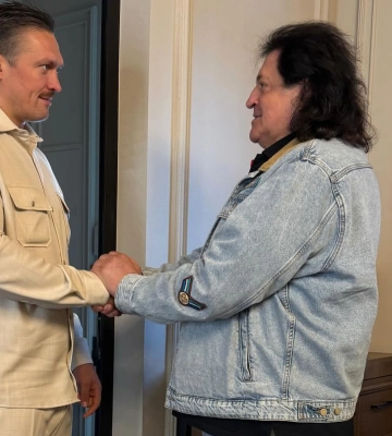 &quot;Харизмометр трісне!&quot;: Усик здивував усіх, заспівавши дуетом з Іво Бобулом