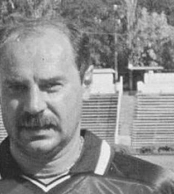 Умер бывший футболист Днепра Сергей Парастаев