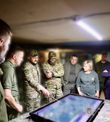 Безпекова ситуація, нагороди поліцейським та робота лікарень: Іван Рудницький відвідав Ковельський район 