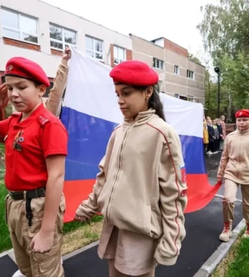 В детских садах Мелитополя россияне устроили соревнования поиска &quot;диверсанта ВСУ&quot; — &quot;Жовта стрічка&quot;