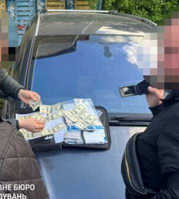 Продавав інформацію з закритих державних баз даних: високопосадовця судитимуть на Івано-Франківщині, - ДБР. ФОТО