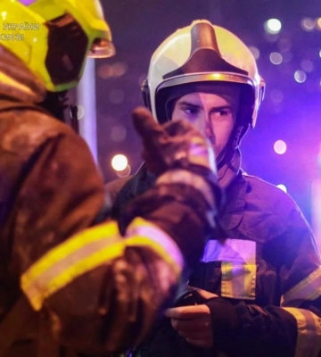 У Дарницькому районі Києва внаслідок російської атаки зруйнована багатоповерхівка