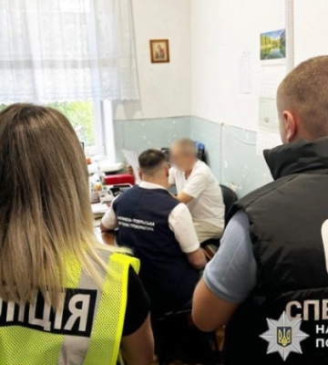 В Хмельницкой области чиновники незаконно отдали корпус больницы под застройку — прокуратура