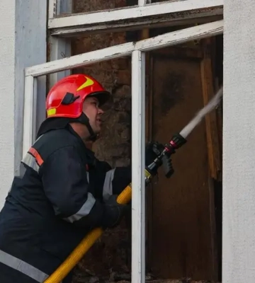 Росія завдала ударів по критичній інфраструктурі Вінницької області: 60 тисяч людей без світла