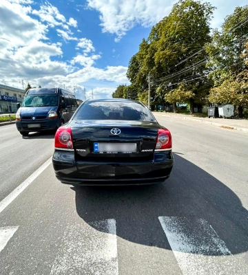 У Рівному легковик під кермуванням молодика на пішохідному переході збив 65-річну жінку. ФОТО