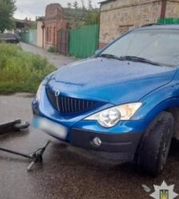 У Полтаві легковик збив  хлопчика на самокаті