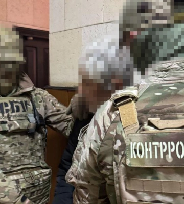 У Запоріжжі затримали 68-річного агента РФ, якому ворог дронами передавав вибухівку для терактів