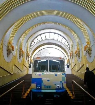 У Києві призупинили роботу фунікулера: проводяться заходи за участі поліції