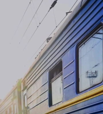 Через російський обстріл поїзд Ужгород-Запоріжжя курсуватиме лише до Дніпра