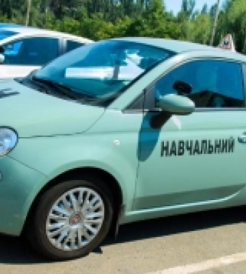 Навчання в автошколах: чому це важливо для майбутнього водія