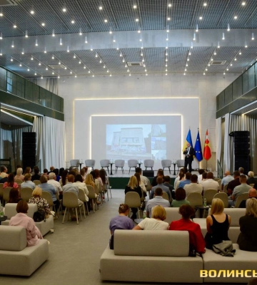 Реконструкцію завершено: в будівлі старого кінотеатру в Луцьку відкрили бізнес-простір. Фото