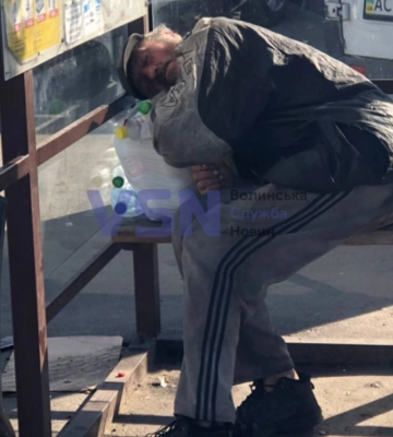 Напади на жінок, крадіжки й спроби зґвалтувань: небезпечний безхатько полює на автостанції у Луцьку
