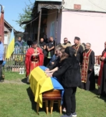 Віддав життя за Україну: у Болехові поховали воїна Михайла Сауляка, який з родиною проживав у Моршинській громаді