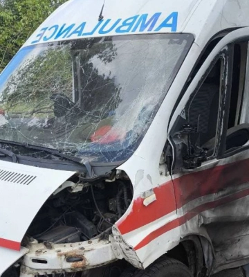 Російський дрон атакував «швидку» у Куп&#039;янську: поранені медики