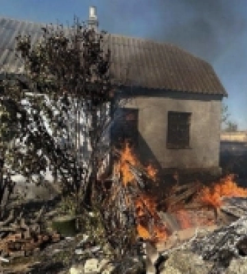 У Чорноморській громаді сталася пожежа у будинку: постраждав господар