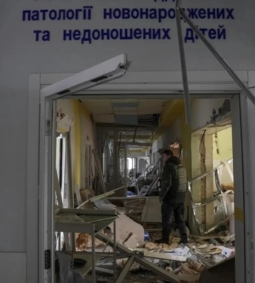 Удари по театру й пологовому в Маріуполі: та СБУ повідомила про підозру російському генералу