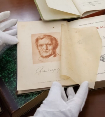 В Украину вернули исторические раритеты: редкие книги XIX – начала XX века были вывезены во время Второй мировой войны