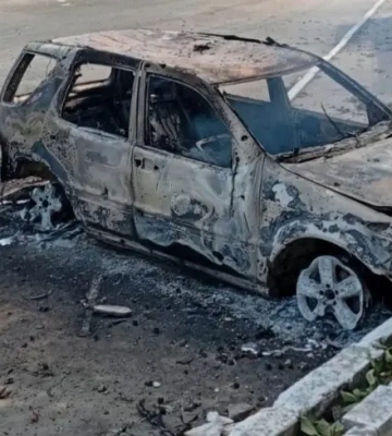 Від російського обстрілу на Дніпропетровщині спалахнув Будинок культури, руйнувань зазнала багатоповерхівка та інші споруди, в ОВА показали фото наслідків