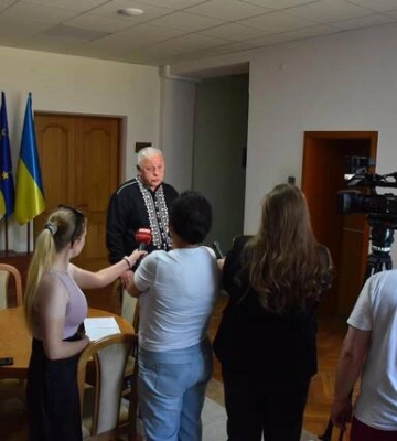 У Дубні школярі спецшколи сядуть за парти 1 вересня, попри відсторонення директорки У Дубні школярі спецшколи сядуть за парти 1 вересня, попри відсторонення директорки