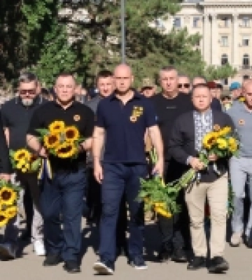 Ми пам’ятаємо: миколаївці вшанували захисників, які віддали життя за Україну