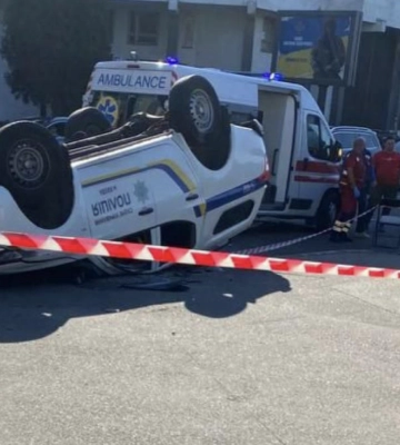 У Києві перекинулось авто поліції, є загиблий