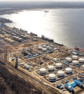 Російський термінал в Усть-Лузі позбавили половини потужностей з експорту нафти, - Reuters