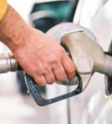 Волонтери з Рожища везуть автівки на схід, потрібні гроші на пальне