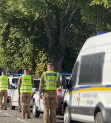 В Ужгороді вшанували загиблих Героїв символічним проїздом