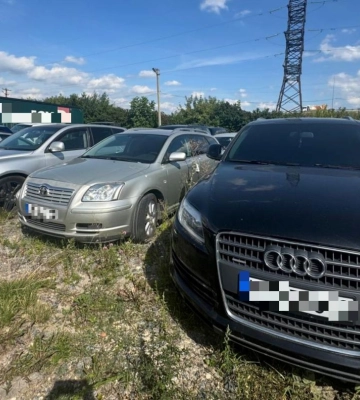 Львів&#039;янин намагався продати 19 автівок, які завіз нібито для ЗСУ